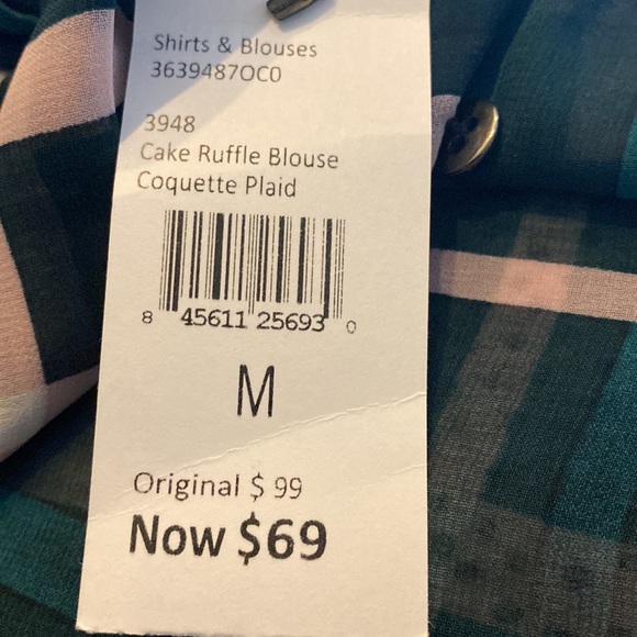 Cabi 3948 Cake Ruffle Blouse Medium NWT - Picture 8 of 11